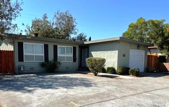Primary Photo - 507 E Travis Blvd