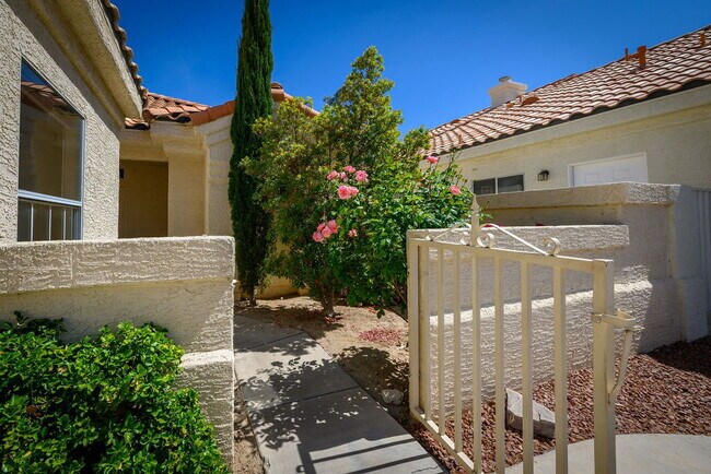 Foto del edificio - "Discover Comfort & Style: Spacious 3-Bedroom, 2-Bath Home in Las Vegas, NV!"