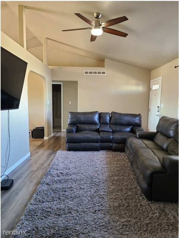 Foto del edificio - 4 br, 3 bath House - 526 S Watermelon Dr