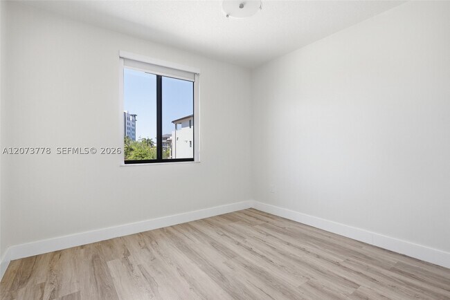 Building Photo - 4426 NW 83rd Pkwy
