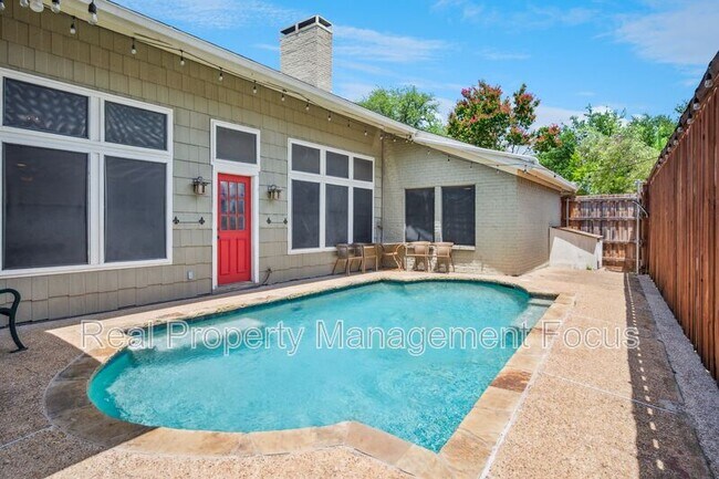 Foto del edificio - 2029 Whippoorwill Ln