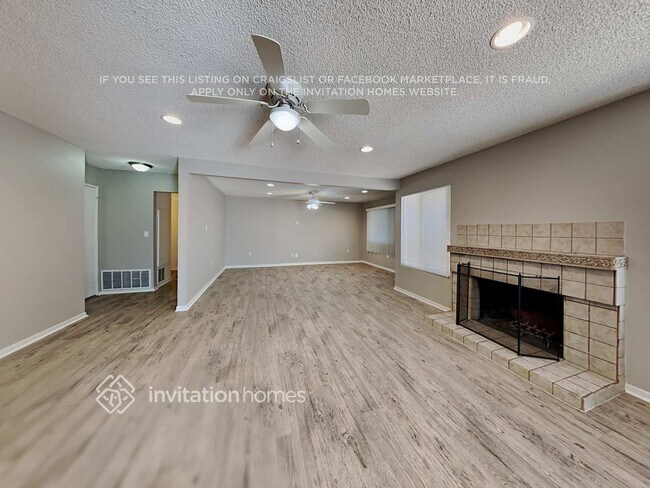 Foto del edificio - 3433 Revere Rd