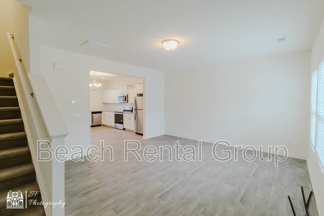 Building Photo - 109 OXFORSHIRE STREET