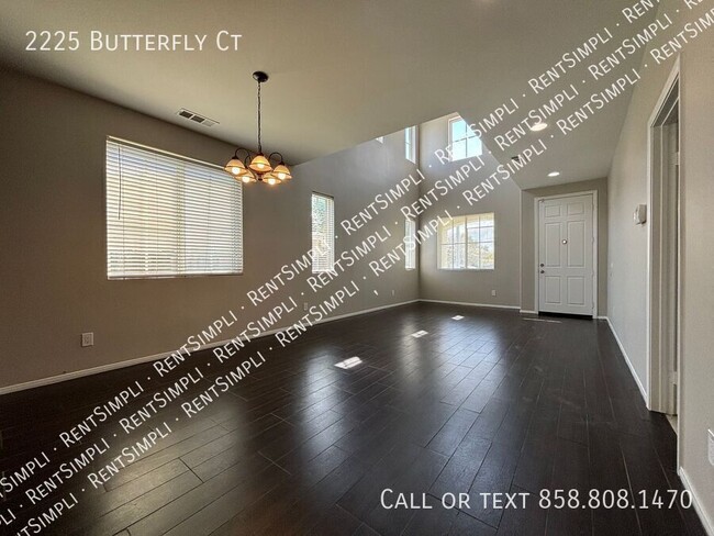 Foto del edificio - 2225 Butterfly Ct