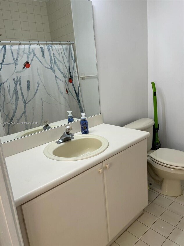 Foto principal - 17820 NW 73rd Ave