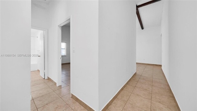 Building Photo - 10575 La Placida Dr