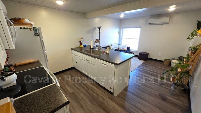 Foto del edificio - 3947 E Calvary Rd