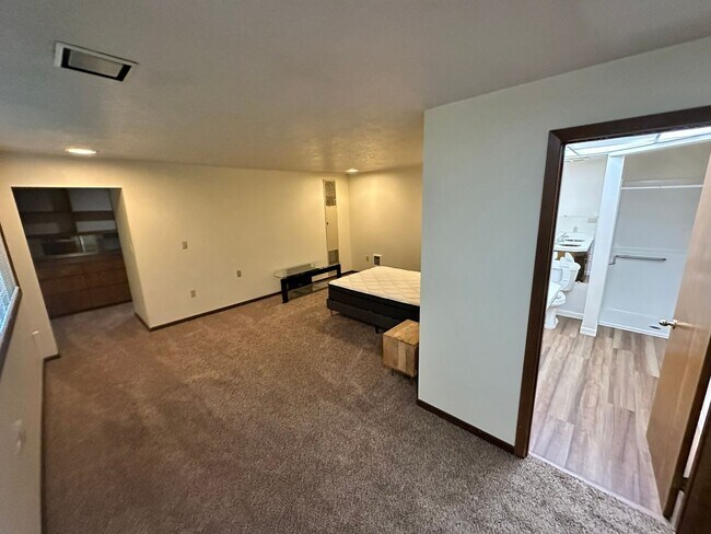 Photo - Lewis & Clark Law Students ONLY Apartment