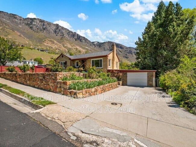 Foto del edificio - 1274 Briar Ave