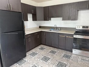 Building Photo - 1511 NW 45th St