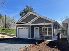 Building Photo - 27 Alex Dr