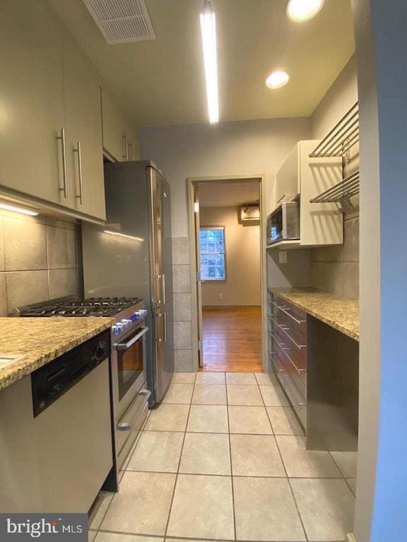 Building Photo - 2110 Lombard St