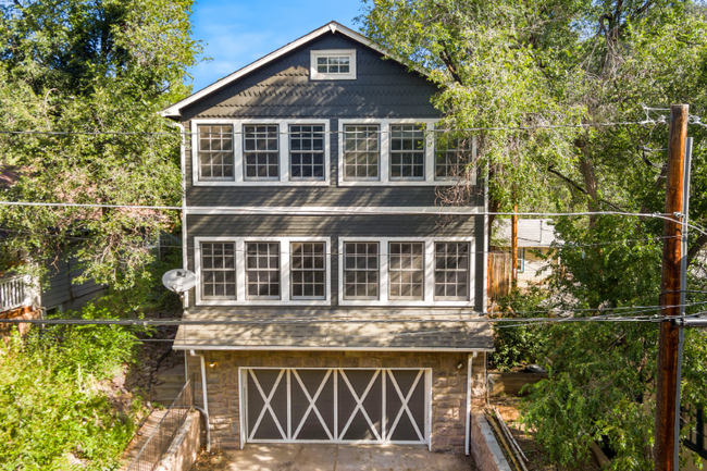 Building Photo - 12 Minnehaha Ave