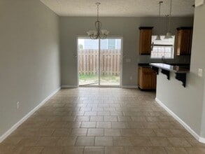Building Photo - 2601 Avondale Ct