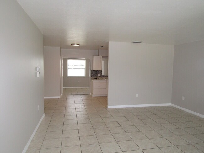 Building Photo - 417 Granada Blvd