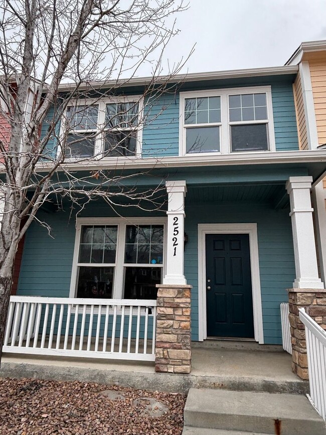 Shannara Grove townhome for rent! - Shannara Grove townhome for rent!