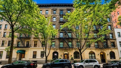 Building Photo - 292 W 92nd St