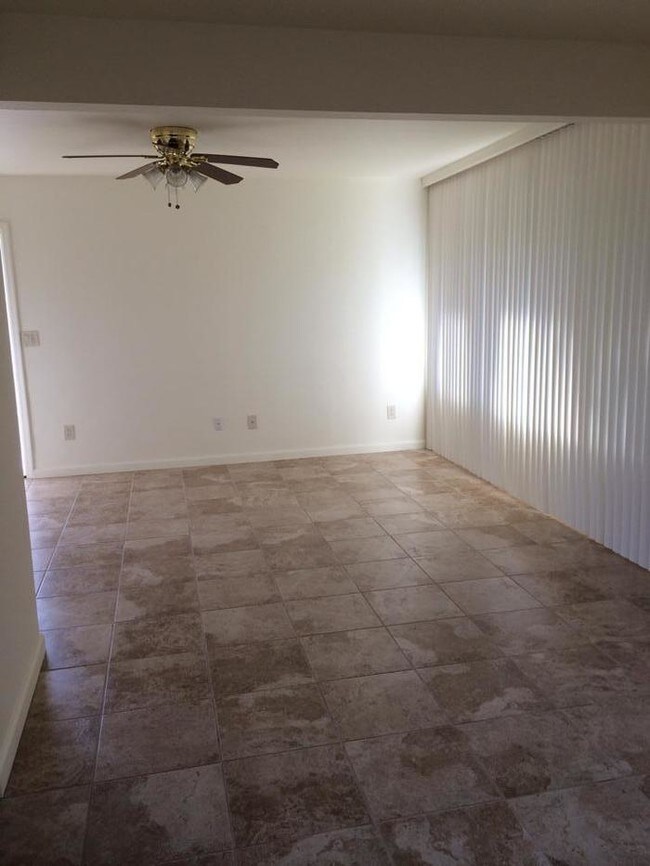 Foto del edificio - 2054 Thomas Ave