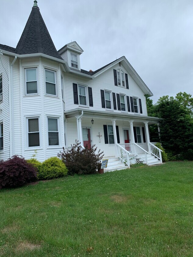 138 Skokorat St Unit 1a, Seymour, CT 06483 Apartments in Seymour, CT