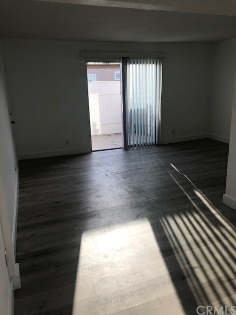 Building Photo - 422 22nd St