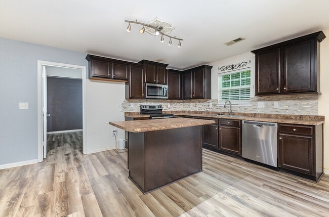 Foto del edificio - 9702 Pond Vista Ct