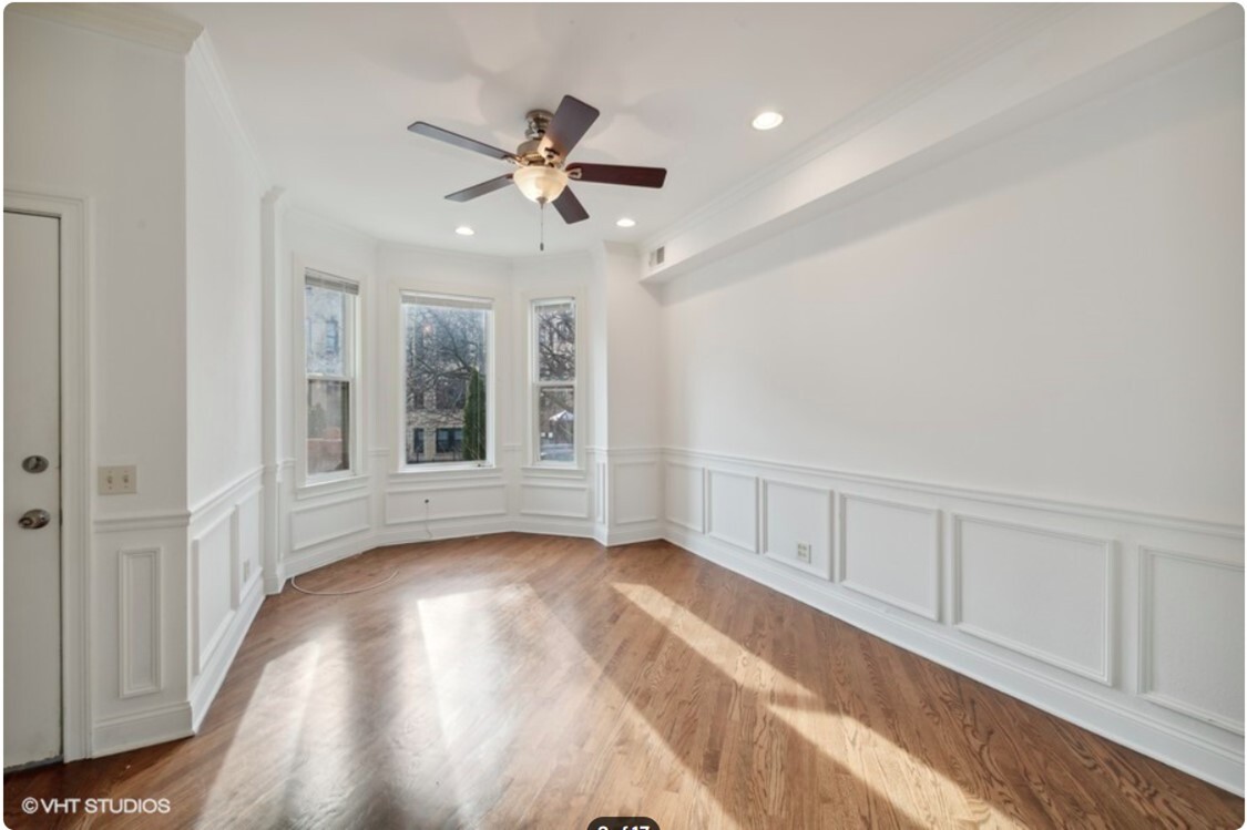 Living Room - 3632 W Dickens Ave