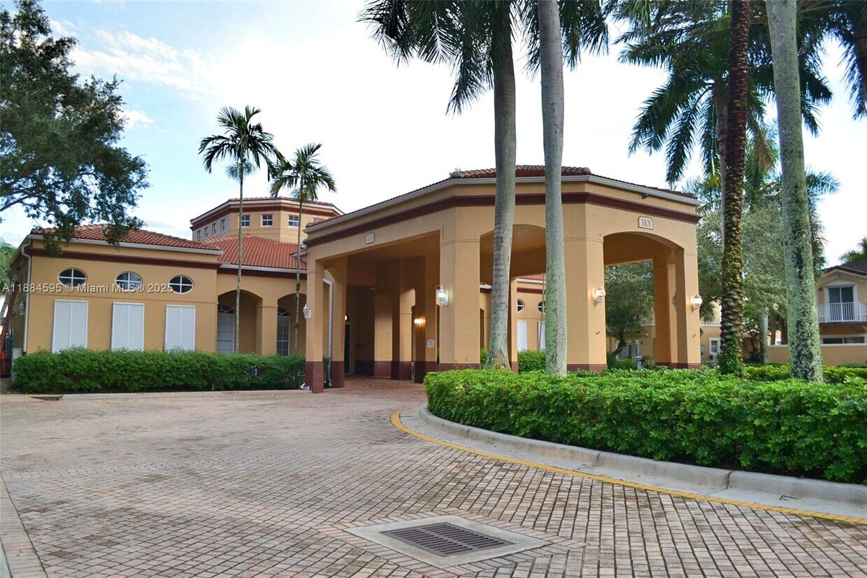 Foto del edificio - 12813 SW 32nd St