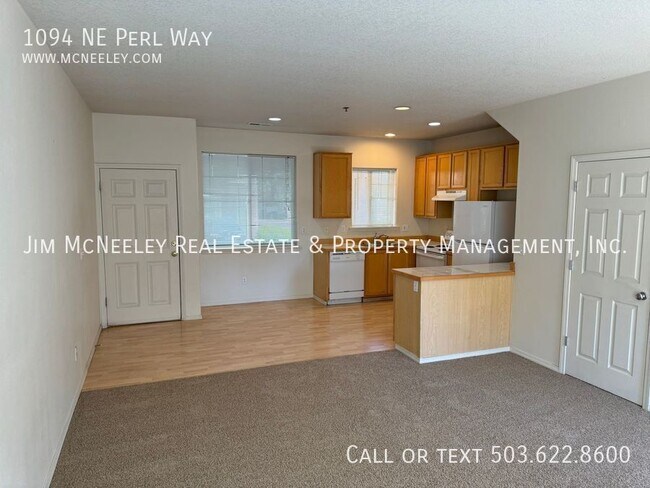 Foto del edificio - 1094 NE Perl Way