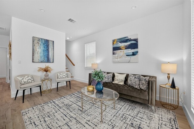 Photo - 5027 Willow Glen Dr Apartment