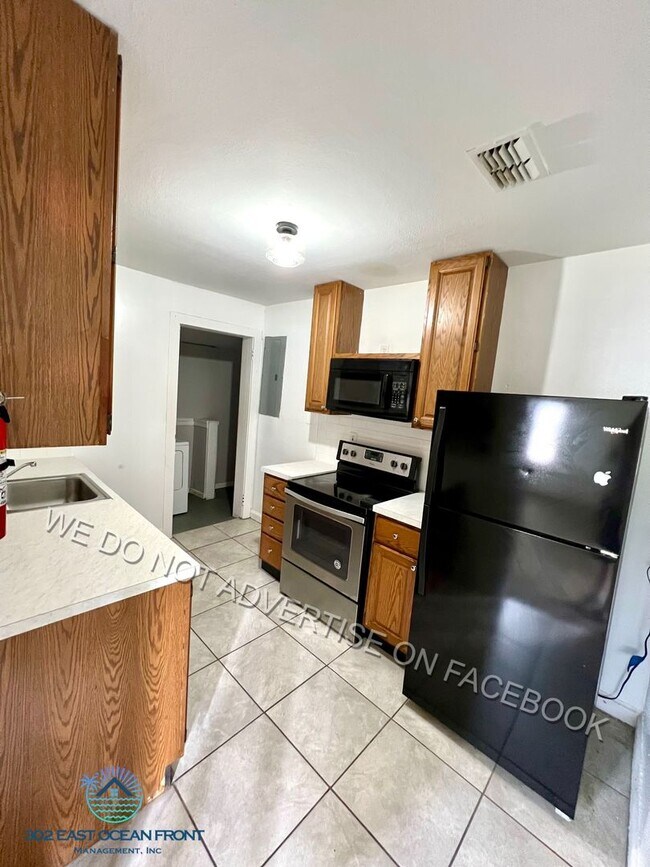 Building Photo - Lovely 2 bedroom / 1 bathroom home now ava...