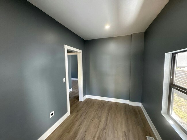 Foto del edificio - 1342 Edgemont Ave