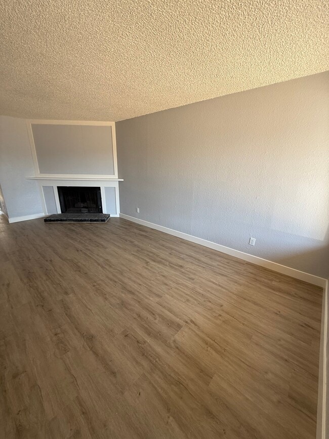 Building Photo - 7325 Florinda Way