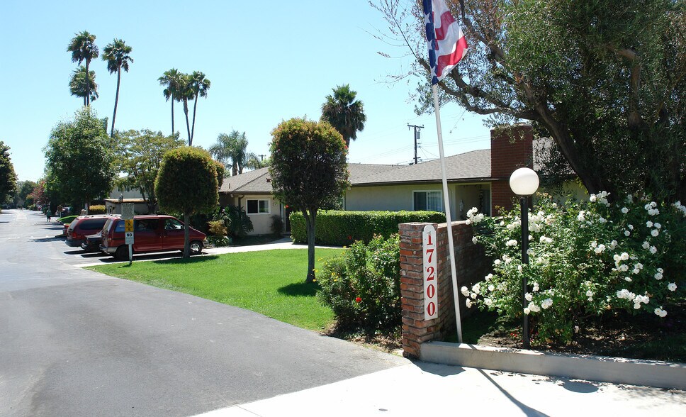 Country Squire Apartments Rentals Tustin, CA