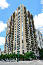 Building Photo - 70 W Huron St