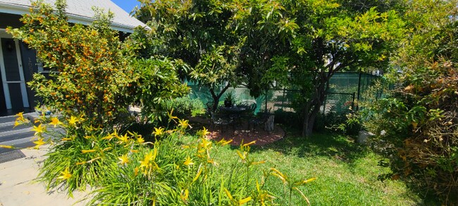 Foto del edificio - 1655 Rockwood St