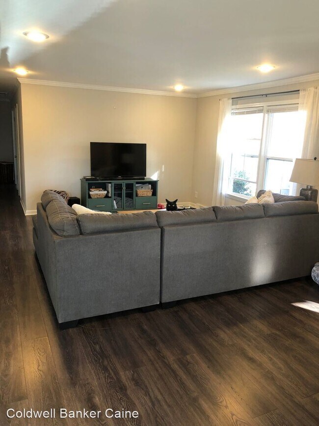 Foto del edificio - 3 br, 2 bath House - 608 Cunningham Road