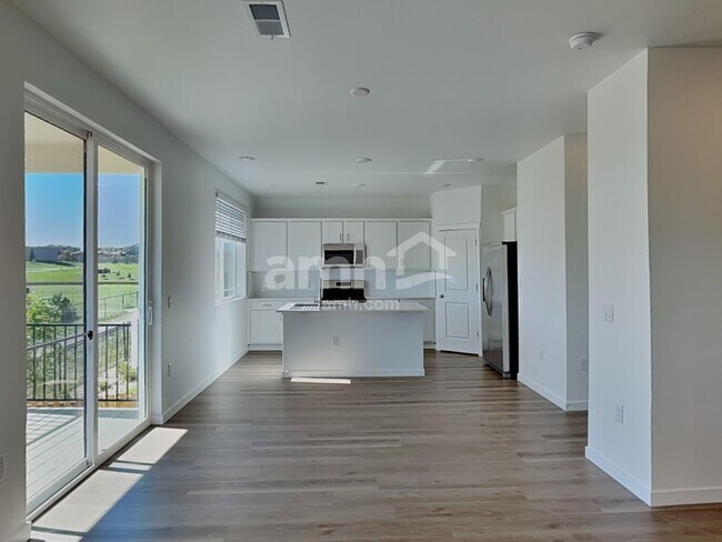 Building Photo - 26126 E Calhoun Pl