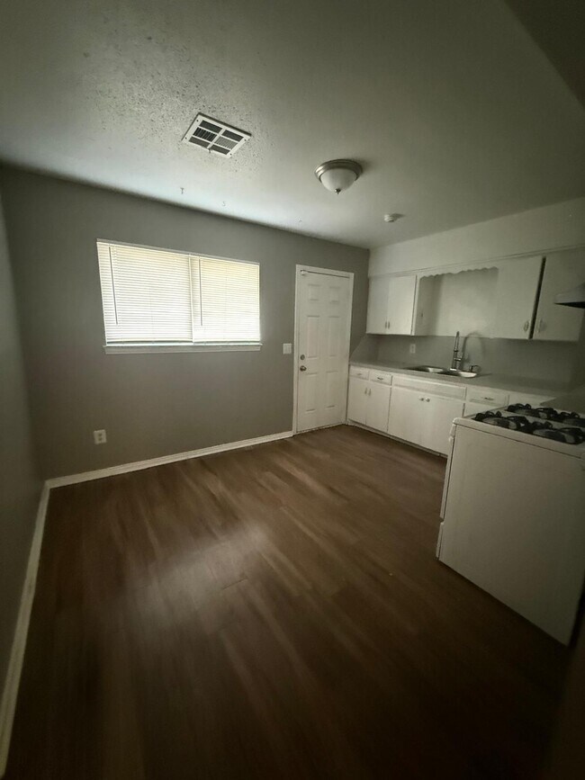 Foto del edificio - 2300 S Kate Ave