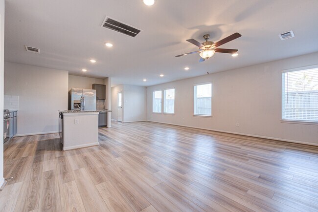 Foto del edificio - 18831 Glenwood Chase Ct