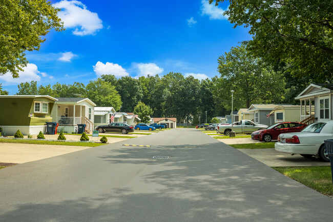 Foto del edificio - Westwood Estates