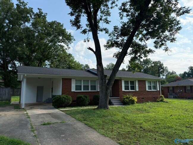 Foto del edificio - 3702 Vogel Dr NW