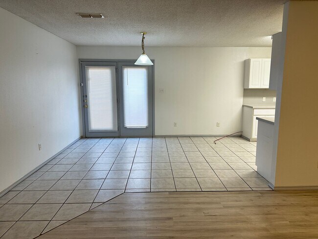 Foto del edificio - BG 604 Kline Avenue