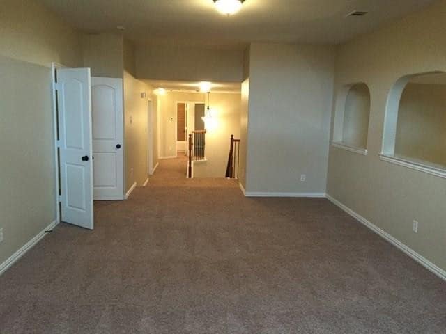 Building Photo - 2743 Ponce De Leon