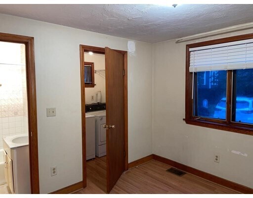 Building Photo - 152 Minot St