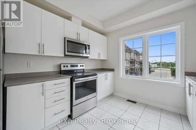 Building Photo - 88 Decorso Dr