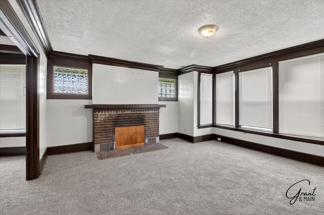 Building Photo - 58/60 Alger - FDR - T