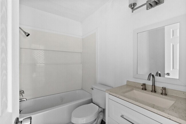 Foto del edificio - 4126 Paladino St