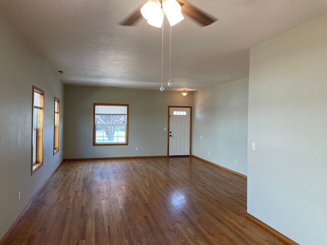 Foto del edificio - 830 Isherwood Dr