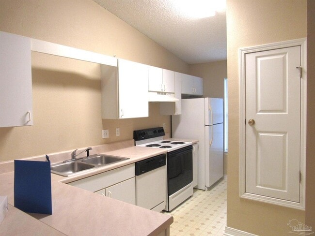 Foto del edificio - 8505 Nantucket Pl