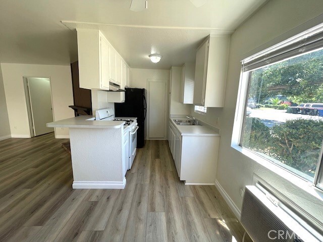 Foto del edificio - 14817 Sylvan St